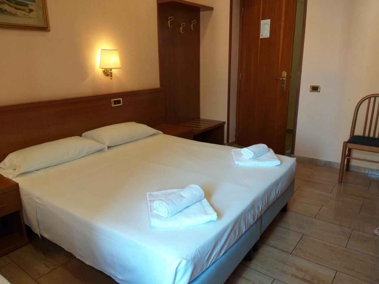 Alex City Inn III Рим Экстерьер фото