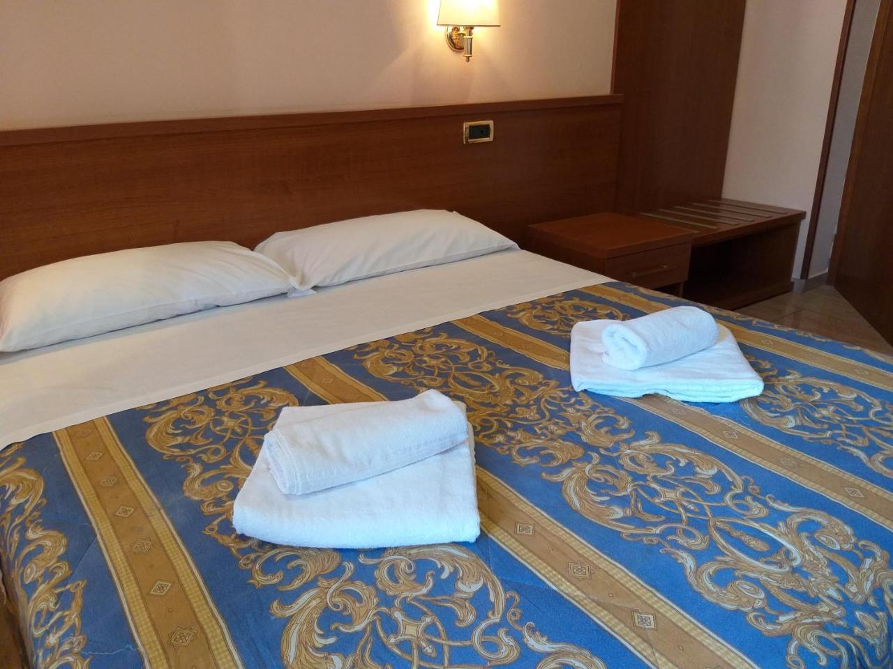 Alex City Inn III Рим Экстерьер фото