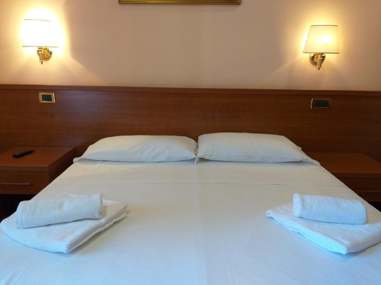 Alex City Inn III Рим Экстерьер фото
