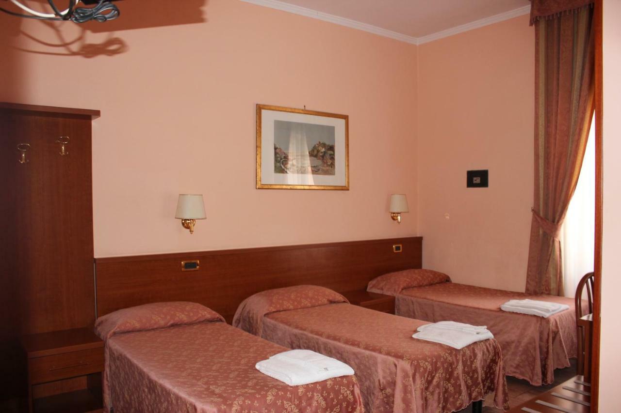 Alex City Inn III Рим Экстерьер фото