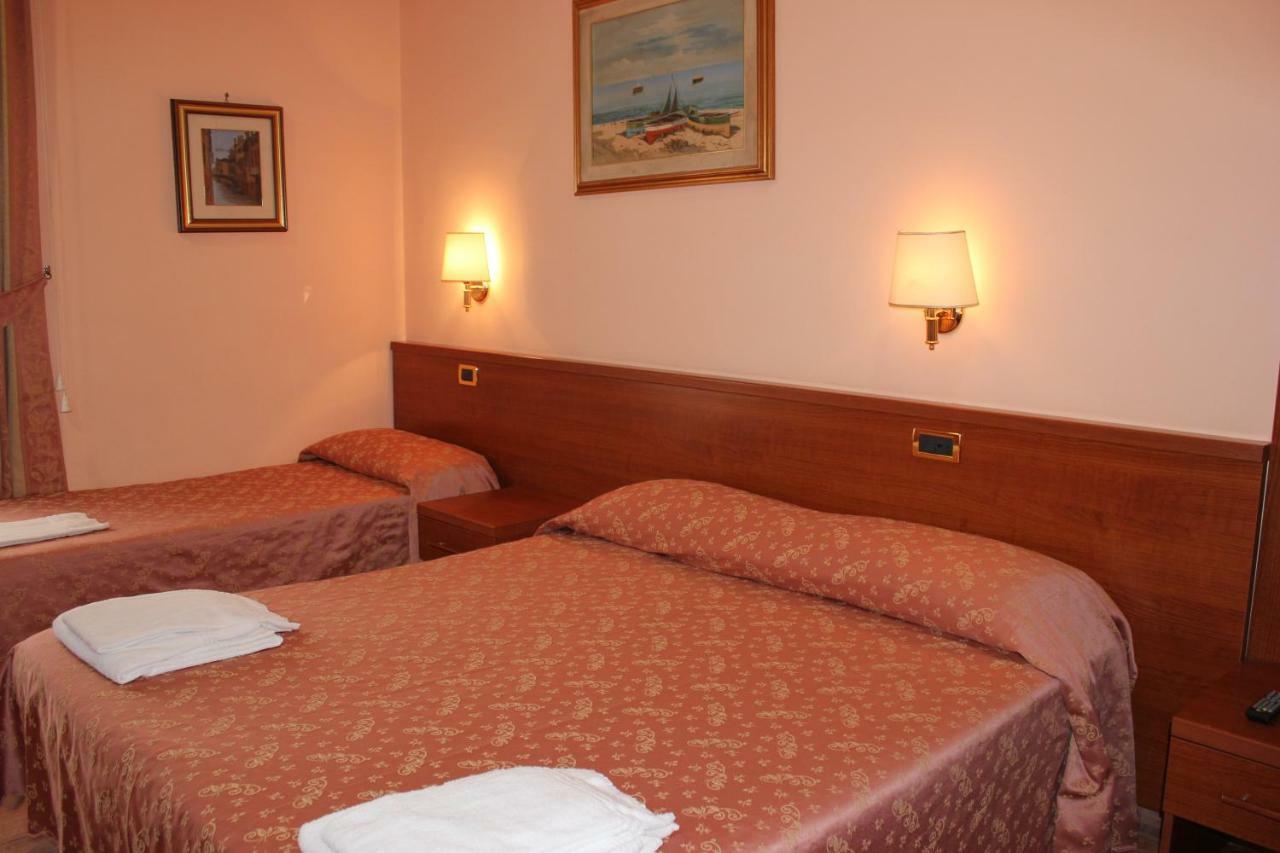 Alex City Inn III Рим Экстерьер фото